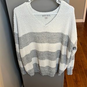 Women’s Knox Rose Gray and White Striped Sweater - Size L